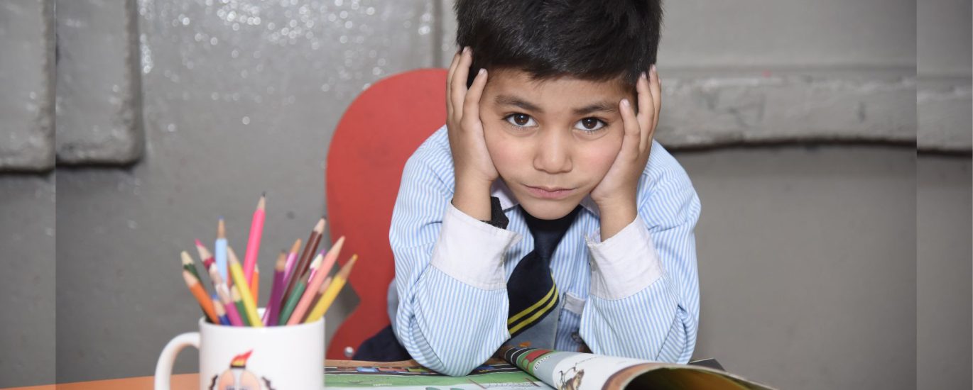 5 Ways to Help Your Child Develop a Love for Reading (Encourage Reading Habits in Children)